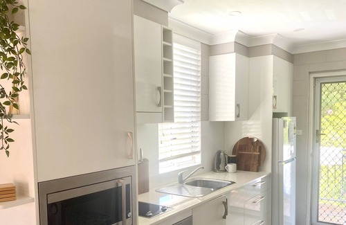 Blueys Beach Villa | Boomerang Point Apartment - Byo Linen