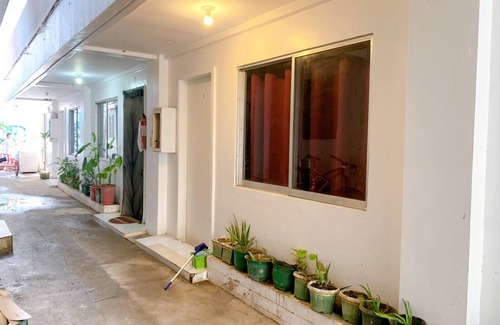 Boracay Island Apartment | Boracay Dmall Glo's Space R2 Max 8 Pax Near All Places