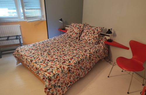 Chartrons House | Bordeaux center independent guest house -not an apartment-