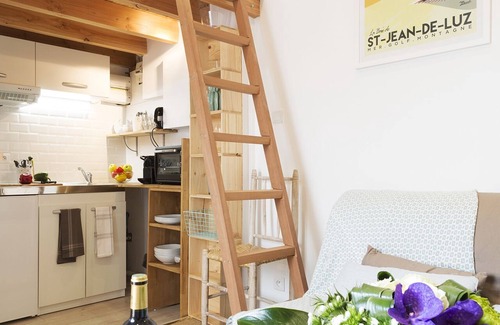 Le Bouscat Apartment | BORDEAUX - Studio with mezzanine - Terrace - Jacuzzi - Parking