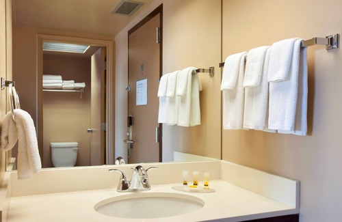 Lloydminster Hotel | Border Inn and Suites Lloydminster