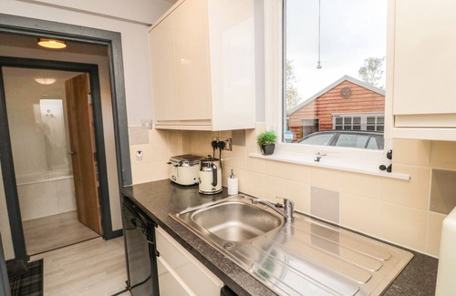 Jedburgh Cottage | BORDERS COTTAGE, pet friendly, character holiday cottage in Jedburgh