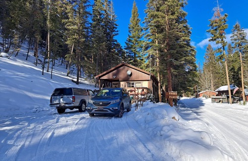 Polaris House | Borders year around outdoor recreation, 3.34 million acres of US National Forest