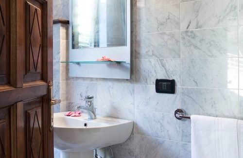 Cremia Apartment | Borgo II - 1 Bedroom apartment - Sleeps 2