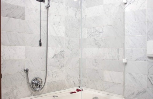 Cremia Apartment | Borgo VIII - 2 Bedrooms. apartment - Sleeps 4