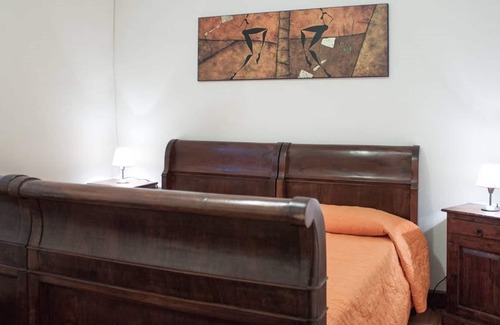 Cremia Apartment | Borgo VIII - 2 Bedrooms. apartment - Sleeps 4