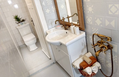Sofia City Center Apartment | Boris's Lovely House - 120 sqm 4 bd in City Centre