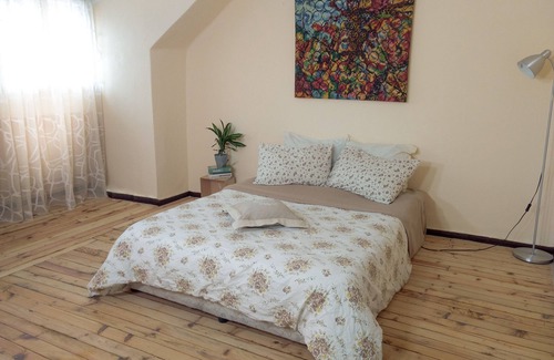 Sofia City Center Apartment | Boris's Lovely House - 120 sqm 4 bd in City Centre
