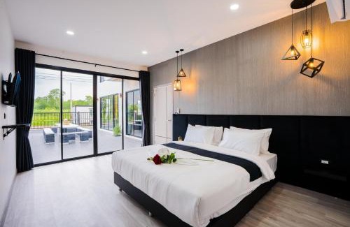 Bang Sare Villa | BOSS Luxury PoolVilla Pattaya Bang Saray Beach 8 Bedrooms