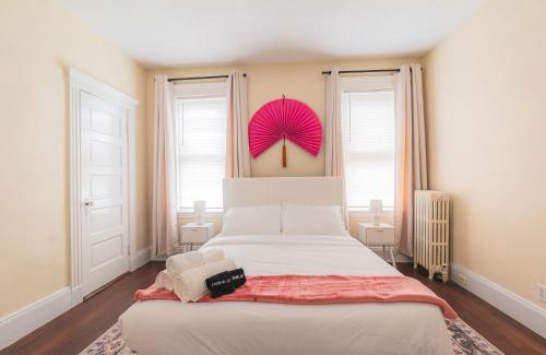 Revere Apartment | Boston 3BD-Walk to Train station-Beach-Near Airport