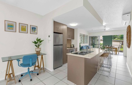 Edge Hill Apartment | Botanical in the Heart of Edge Hill Village