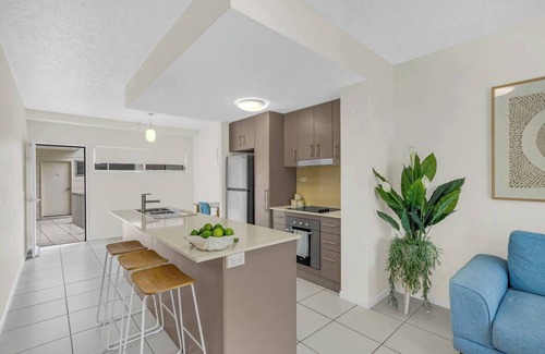 Edge Hill Apartment | Botanical in the Heart of Edge Hill Village