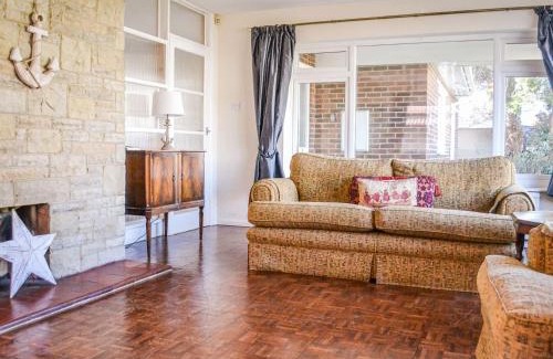 Kingsgate House | Botany Bay Bungalow