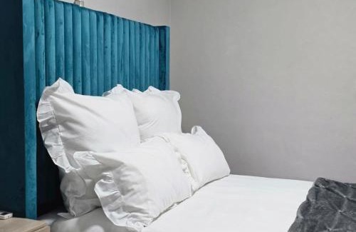 Emfuleni House | Botshe Lodge in Vanderbiljpark