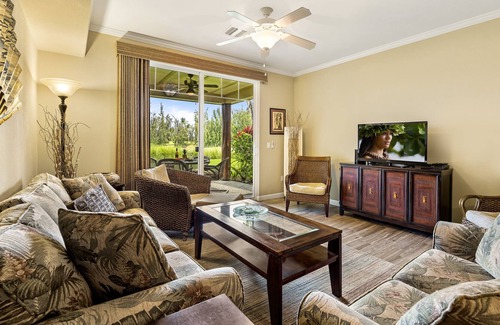 Waikoloa Condo | Bottom floor villa with privacy and great golf course view.