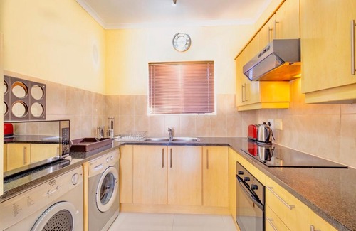 Century City Apartment | Bougain Villas