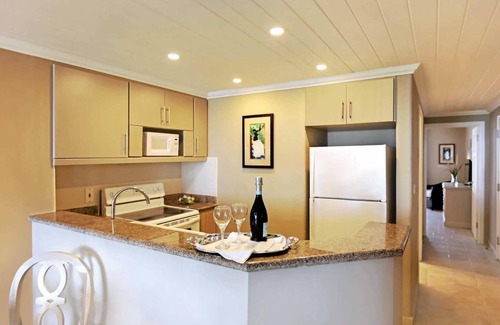 Maxwell Apartment | Bougainvillea A1 Deluxe
