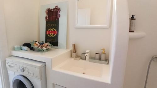 Platis Gialos Apartment | Bougainvillea by Kallisto Royal Suites