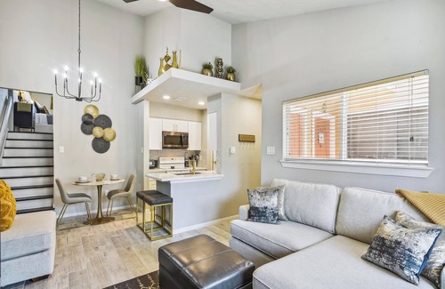 Galveston Condo | Bougie Beach Bungalow | Resort Pool