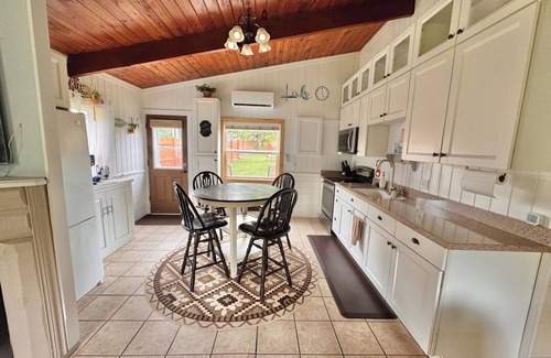 Breezy Point Cabin | Boulder Rock Bungalow on Birchwood in Breezy ➳ Close to Everything