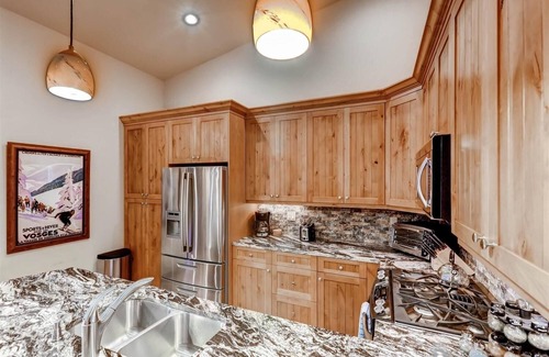 Frisco Condo | Boulevard Bend P2 3 Bedroom Condo by RedAwning