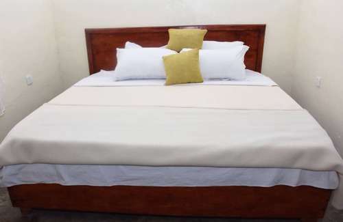 Fort Portal Hotel | Boulevard Excelsior Motel