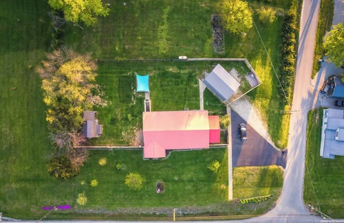 Nazareth House | Bourbon Blue - Bourbon Trail Getaway - 8 minutes from Downtown Bardstown!