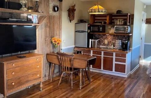 Lawrenceburg Cabin | Bourbon Trail Cabin on the Farm