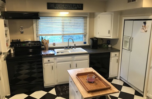 Frankfort House | Bourbon Trail Hideaway on the Kentucky River!