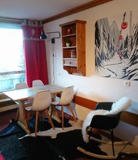Arc-1800 Apartment | Bourg St Maurice les Arcs 1800 Les Lauzieres jolie vue, nature, espace, bien être, plaisir, paisible