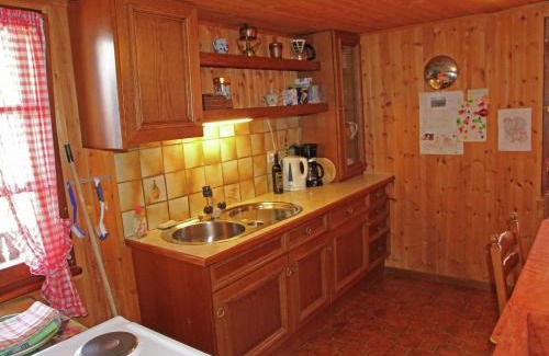Erschmatt Apartment | Boutique Apartment in Valais with Balcony