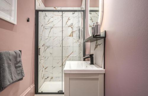 Paisley Apartment | Boutique Home Stay Blossom