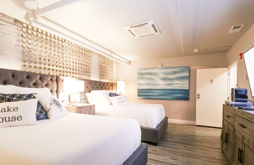 Seneca Apartment | Boutique hotel in historic downtown Seneca Room #3, two Queen beds.