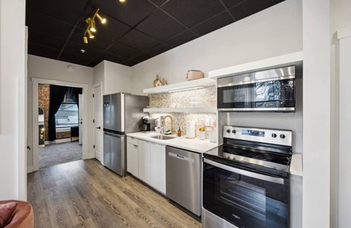 Jackson Hotel | Boutique Hotel | The Kentucky Oaks Suite