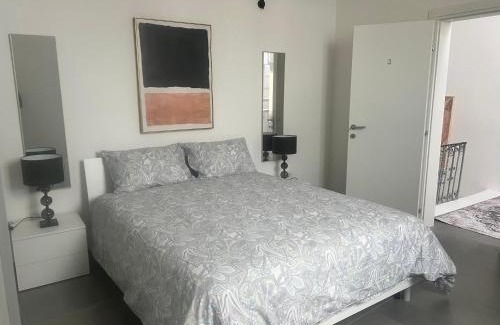 Hamrun House | Boutique House Near Valletta - 2 Stylish Double Bedrooms with Bathrooms, WiFI & Amenities - Non Sharing