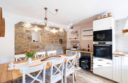 Izola Villa | Boutique House Rustikana with pool Korte