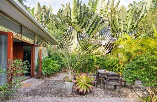 Ko Lanta Villa | Boutique Jungle Villa - Baan ChaOm