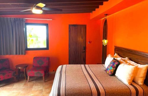 Cerro Apartment | Boutique Studio with Terrace, Heated Pool & Fast Wi-Fi, Walk to Malecón