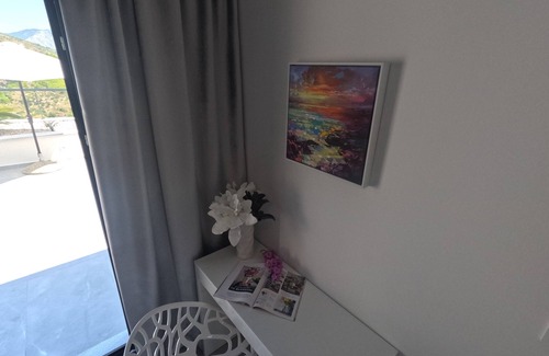 Dugi Rat Villa | Boutique Villa Fay Croatia Heated Pool, Jacuzzi, Seaview Near Split and Omis NEW