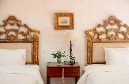 Antigua Guatemala Bed & Breakfast | Boutique Zahar Stay, Pool in Antigua