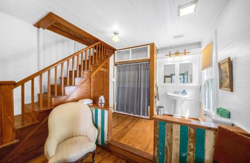 Historic Downtown Apalachicola Hotel | Bowery Inn by Visit Apalach