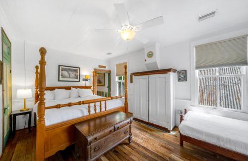 Historic Downtown Apalachicola Hotel | Bowery Inn by Visit Apalach
