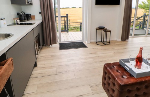 Richmond Cabin | BOWES HIDEAWAY, romantic, character holiday cottage in Gainford