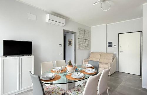 Ceriale Apartment | Box e Vista Mare - Relax con Aria Condizionata