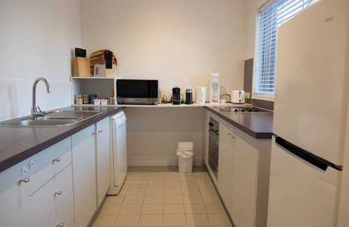 Box Hill House | Box Hill Getaway - 2 minutes walk from Box Hill Central