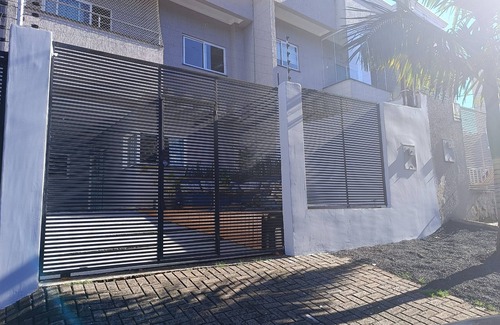 Foz do Iguacu House | Lovely house with 4 bedrooms, pool, wi-fi, air conditioning and parking!
