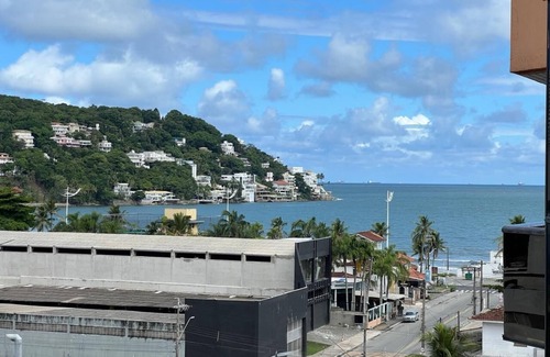 Parque Enseada Apartment | Apartment with sea view 100m from Enseada beach.