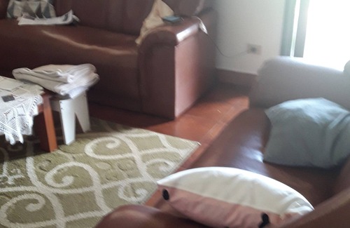 Poiares House | Excelente Casa com Quintal Gramado e Muito Espaço Para seu Lazer!!!!