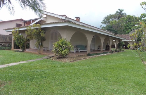 Boraceia House | 1/2 block from the beach, spacious house in Boracéia 2