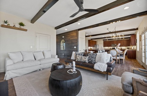 Chalet Village North Ski Chalet | BRADN NEW MountainPrimland#360 VIEW/Luxury Getaway/LARGE DECK&PORCH/GiantTheater